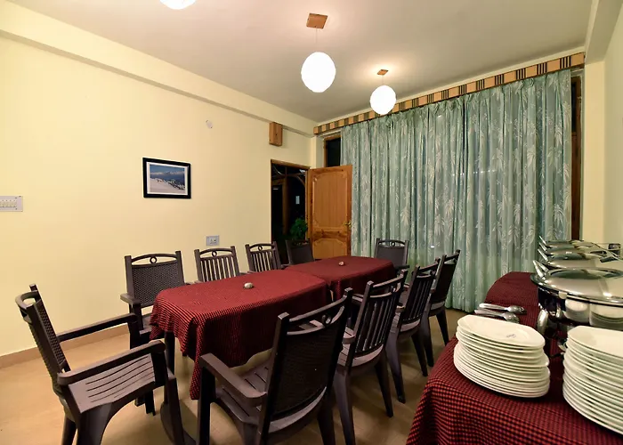 Oyo 12735 The Manali Lodge