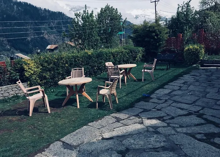 Manu Villa