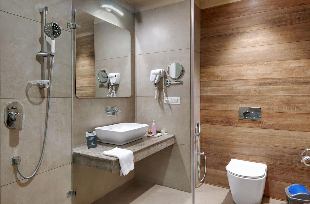 Hotel The Orchard Greens 3*