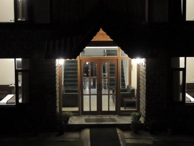 Shingar Regency Hotel Manali (Himachal Pradesh)
