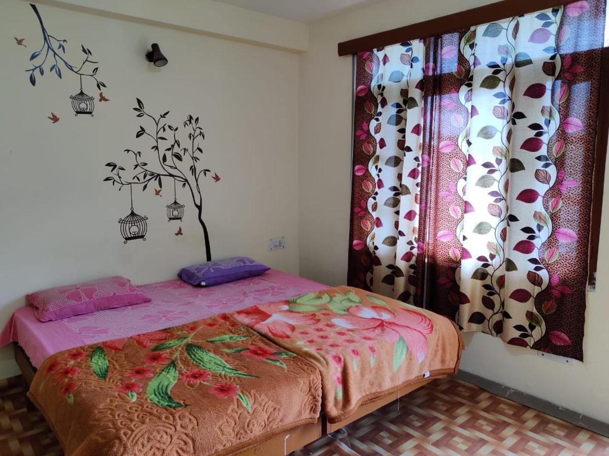 Travelosic Junction Hostel *