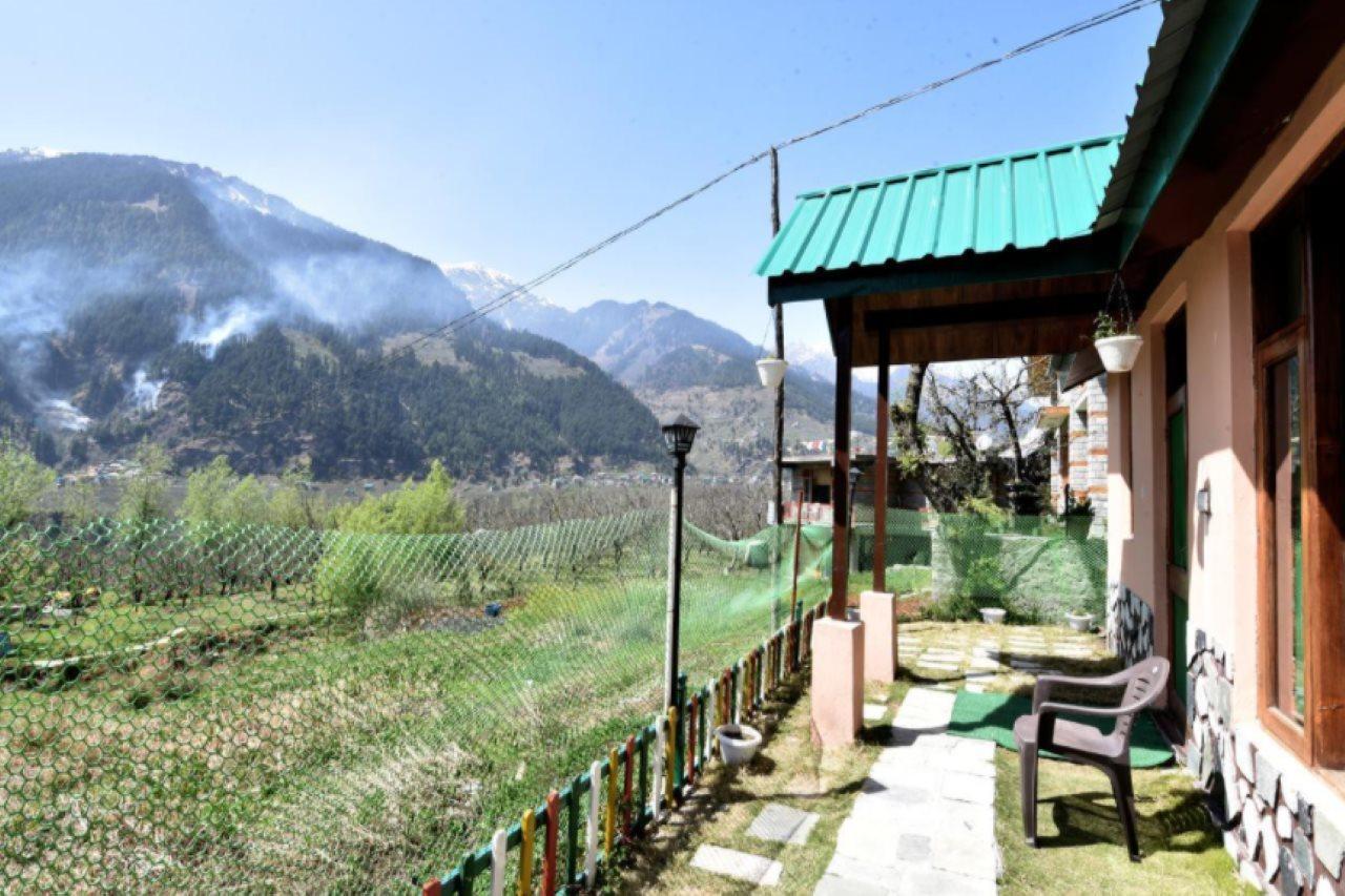 Oyo 13364 Scenic View Naggar Road * Manali (Himachal Pradesh)