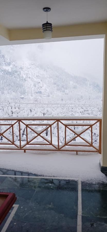 Country View Manali (Himachal Pradesh)