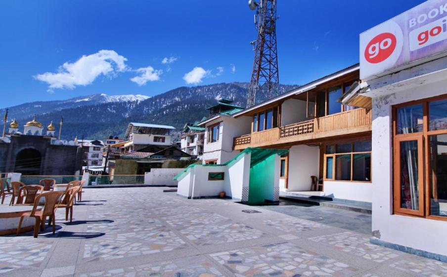 Hilltop Hotel 2*