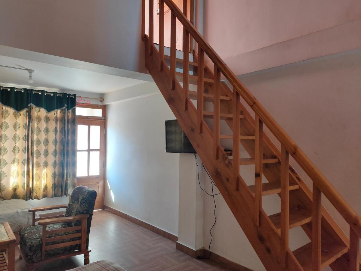 Bhrigu Hotel
