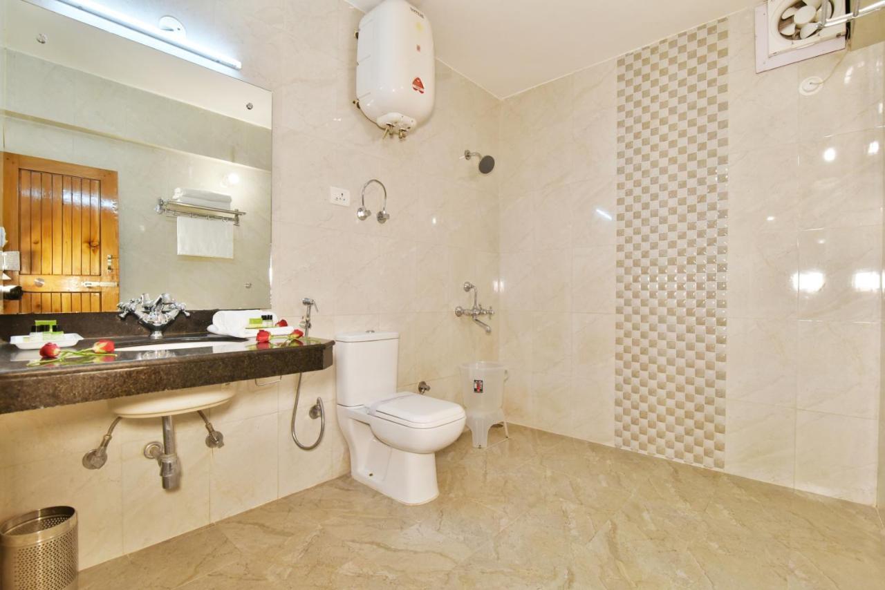 Himgiri Hotel 2*
