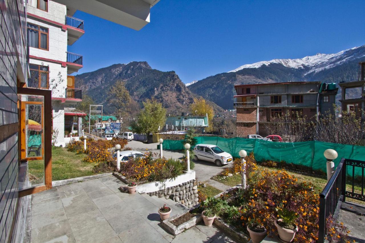 The Cedar & Independent & Kitchenette Fireplace Tandoor & Bbq Manali (Himachal Pradesh)