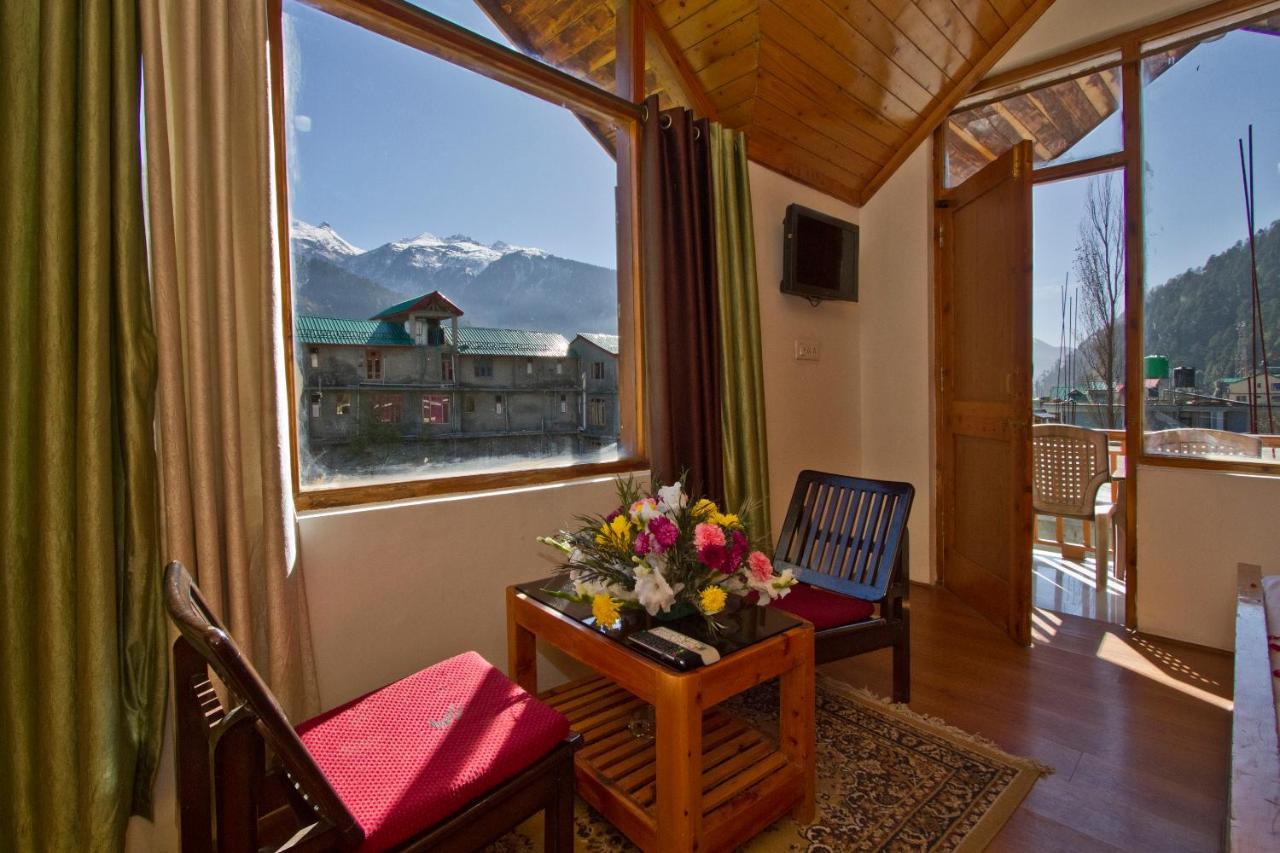 The Cedar & Independent & Kitchenette Fireplace Tandoor & Bbq Apartment *