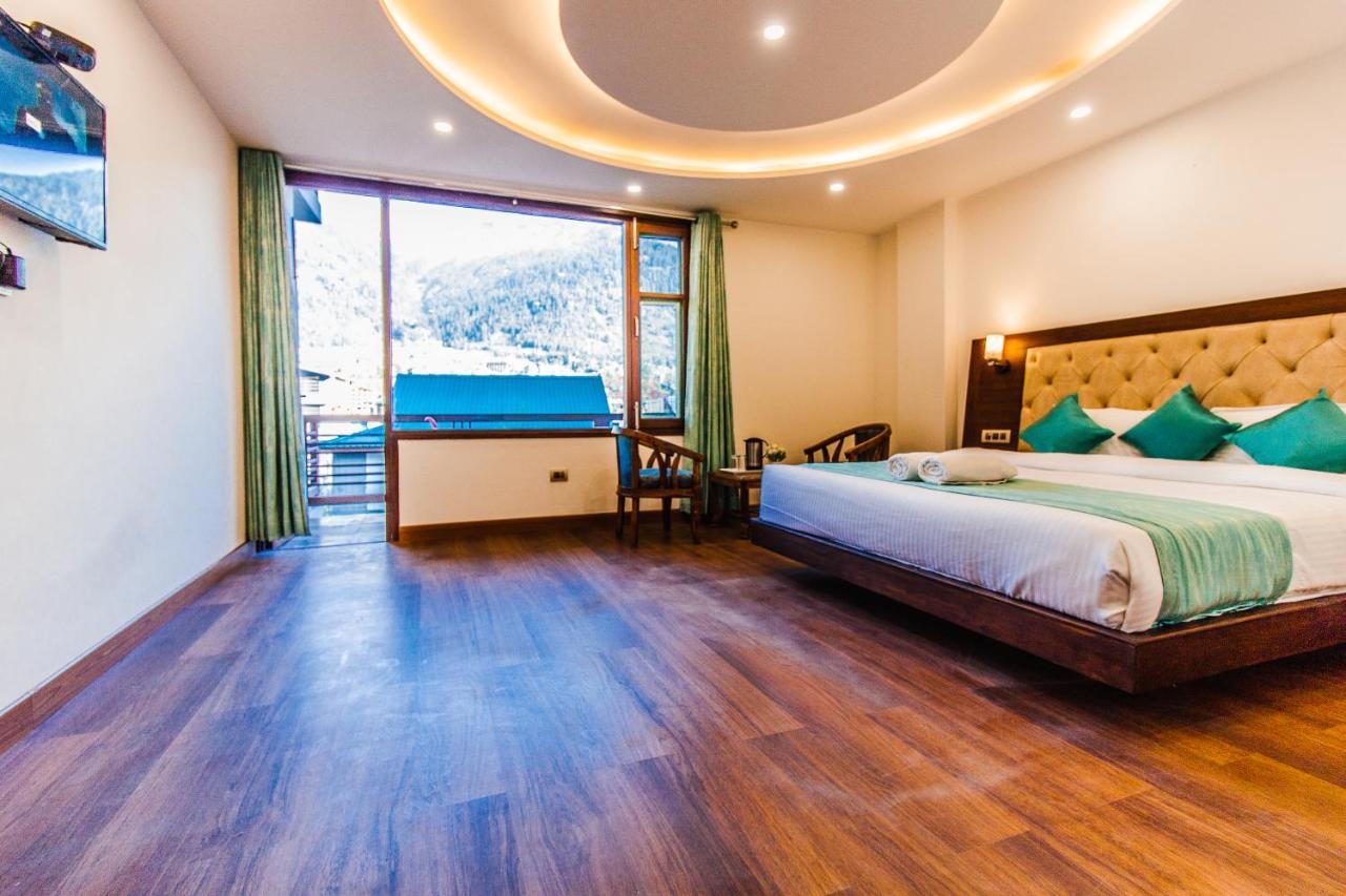 Misty Mountain Hotel 3*