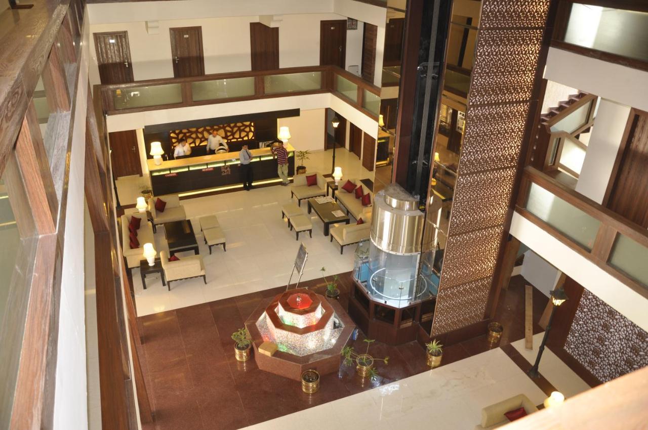 Hotel Sandhya &