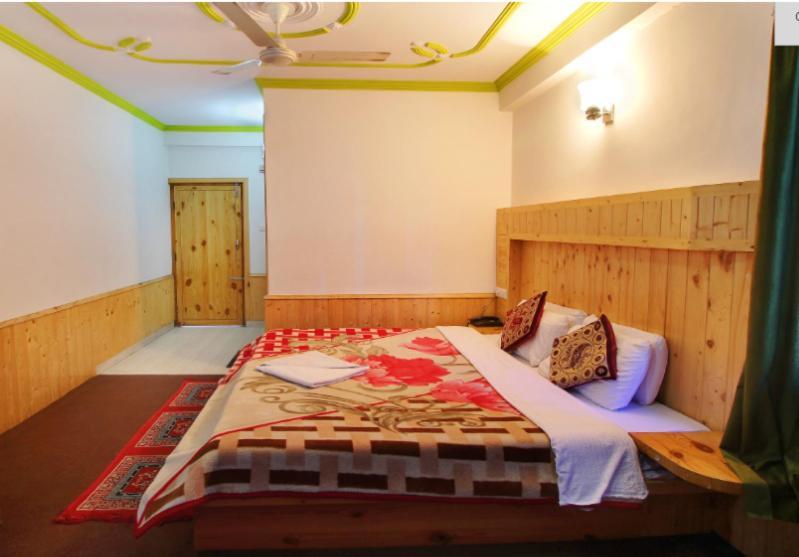 Hilltop Hotel 2*