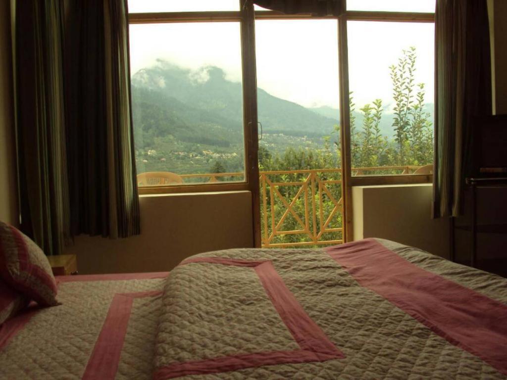 Cloud9 * Manali (Himachal Pradesh)