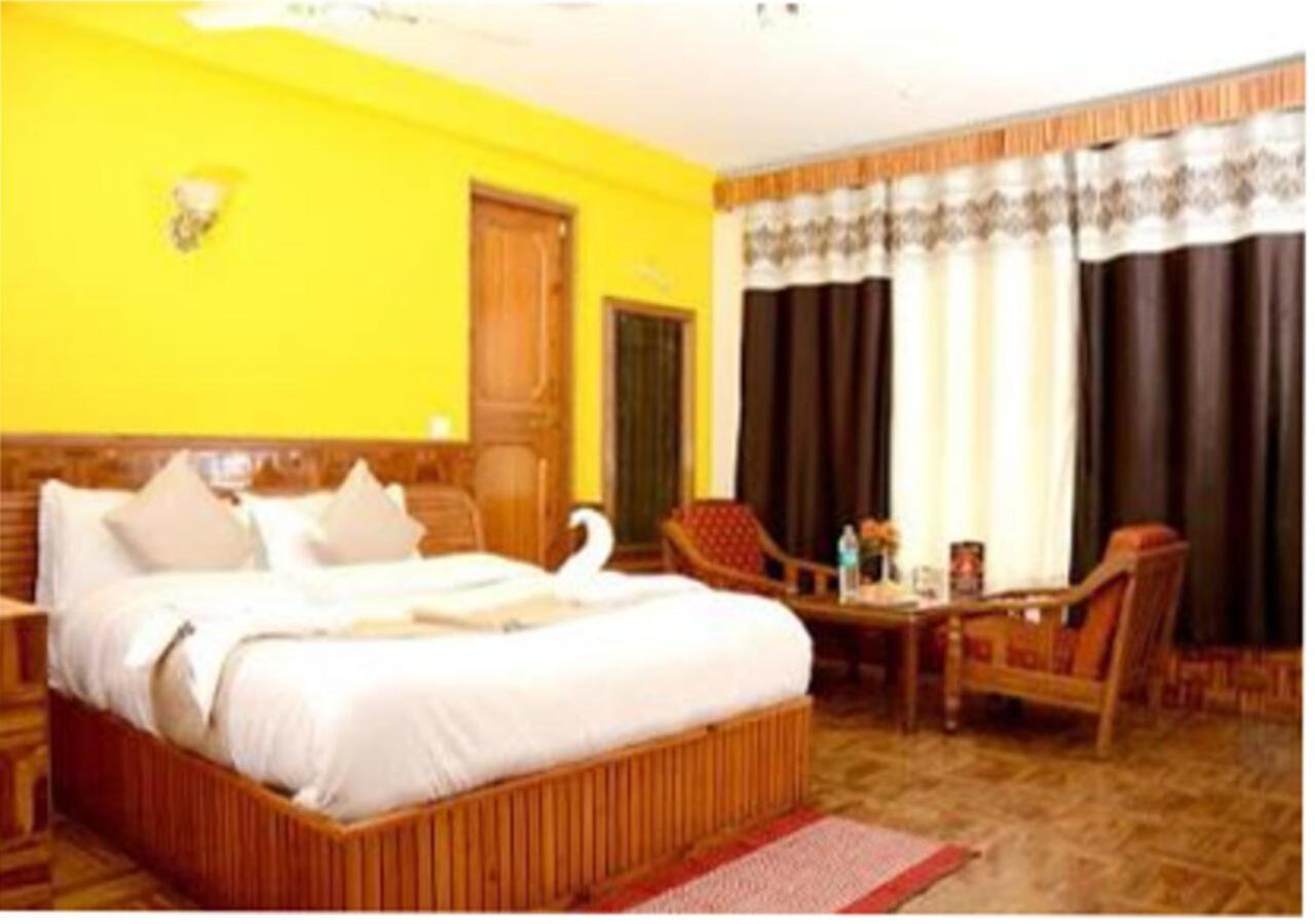 Hotel Rajhans Manali (Himachal Pradesh)