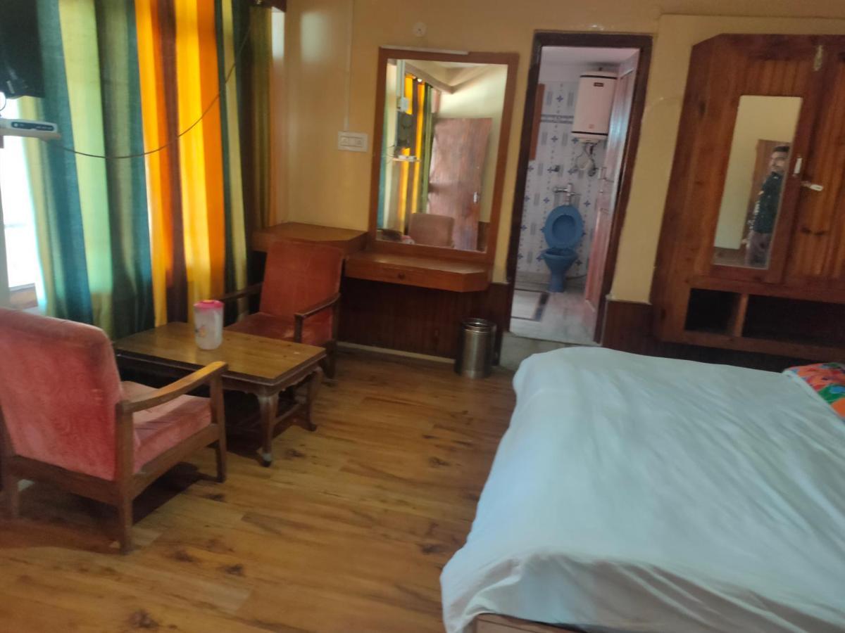 Bhrigu Hotel 3*