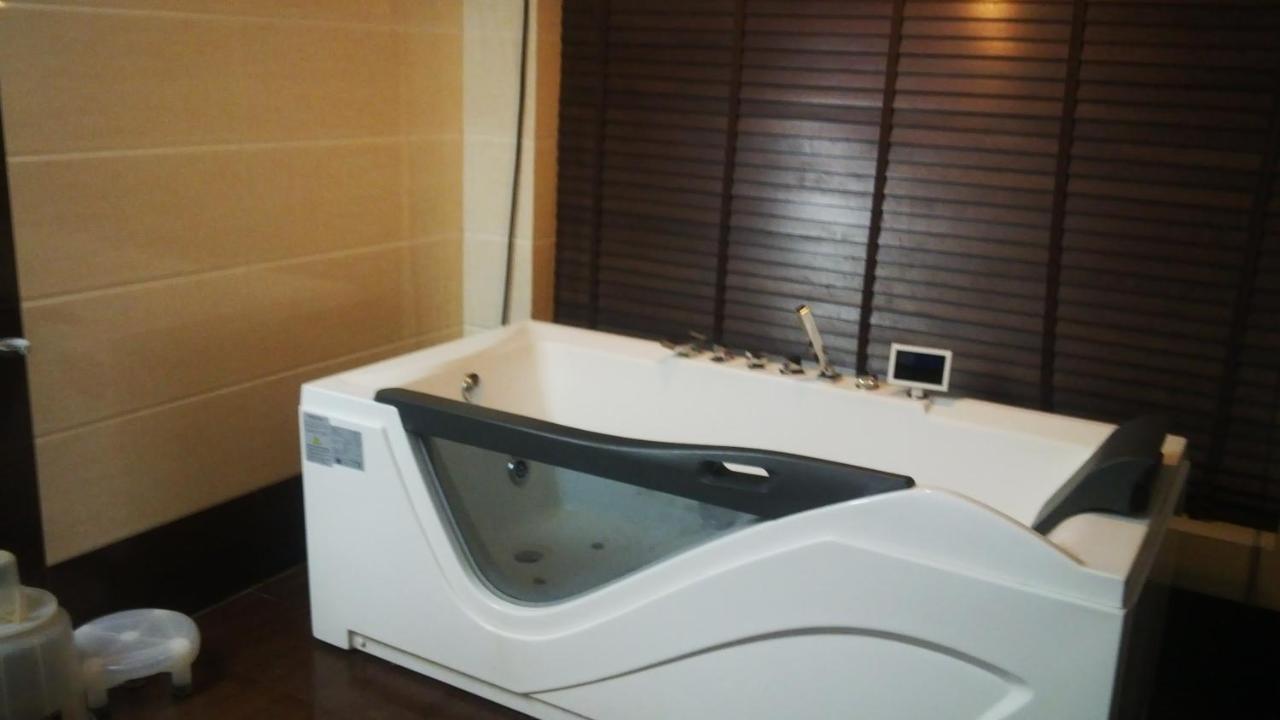 Hotel Sandhya & Manali (Himachal Pradesh)