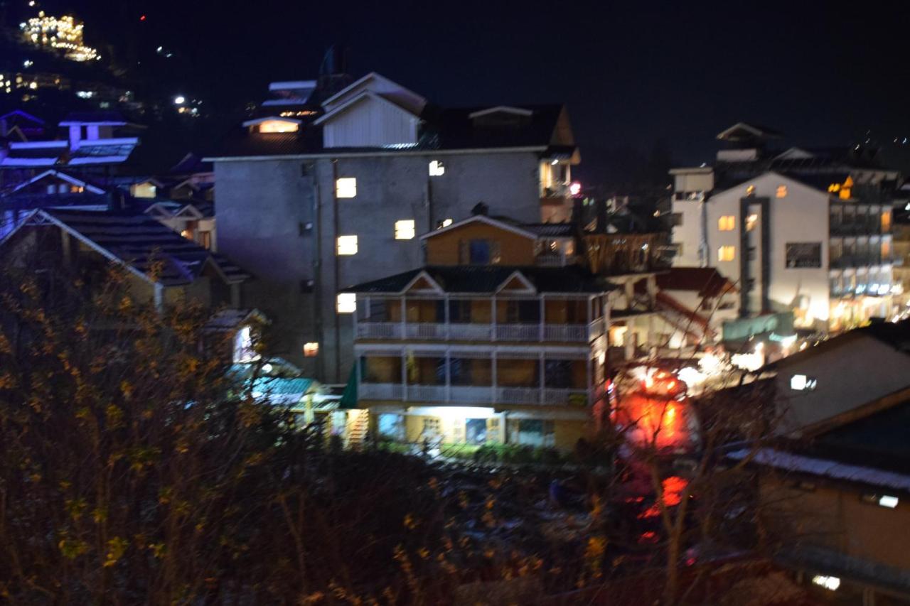 Hotel Sandhya & 4*