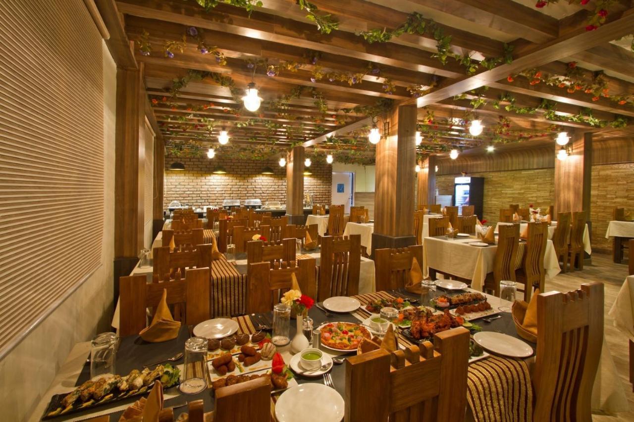 Hotel Avishi Greens 3*