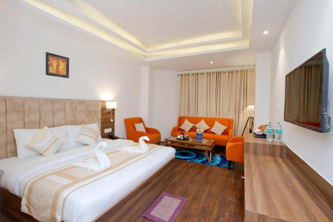 Avishi Greens Hotel 3*