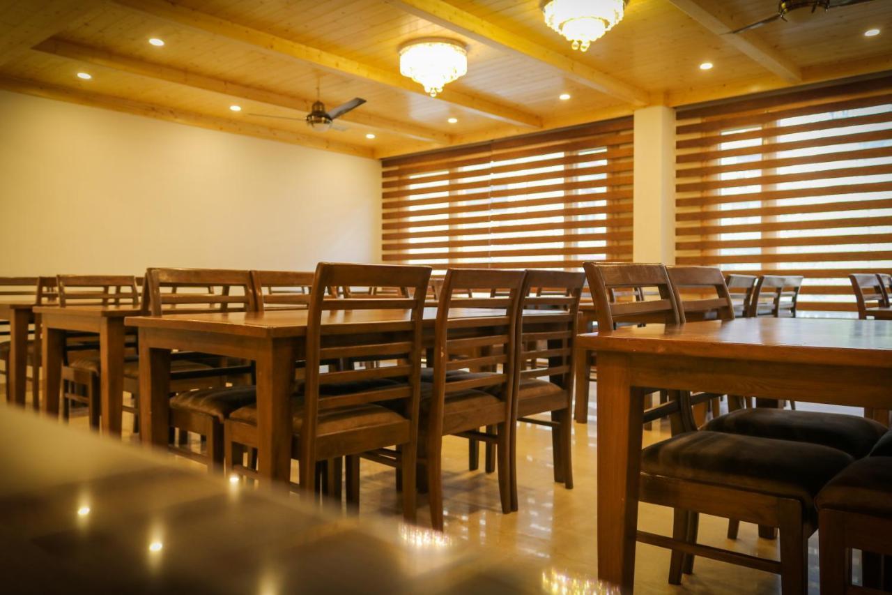 Hotel Tanwar Villa Manali (Himachal Pradesh)
