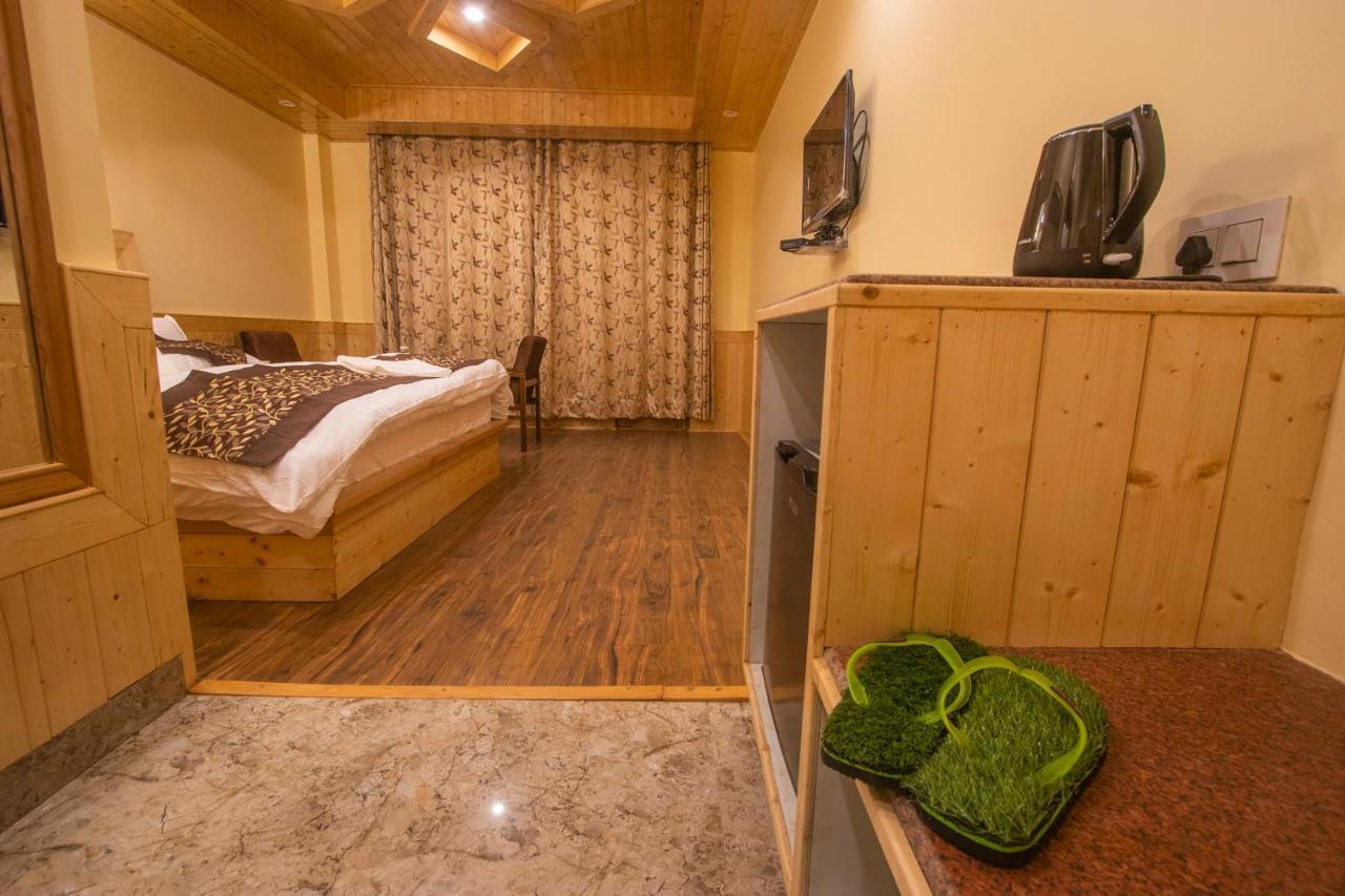 Green Hills, Hotel 3*