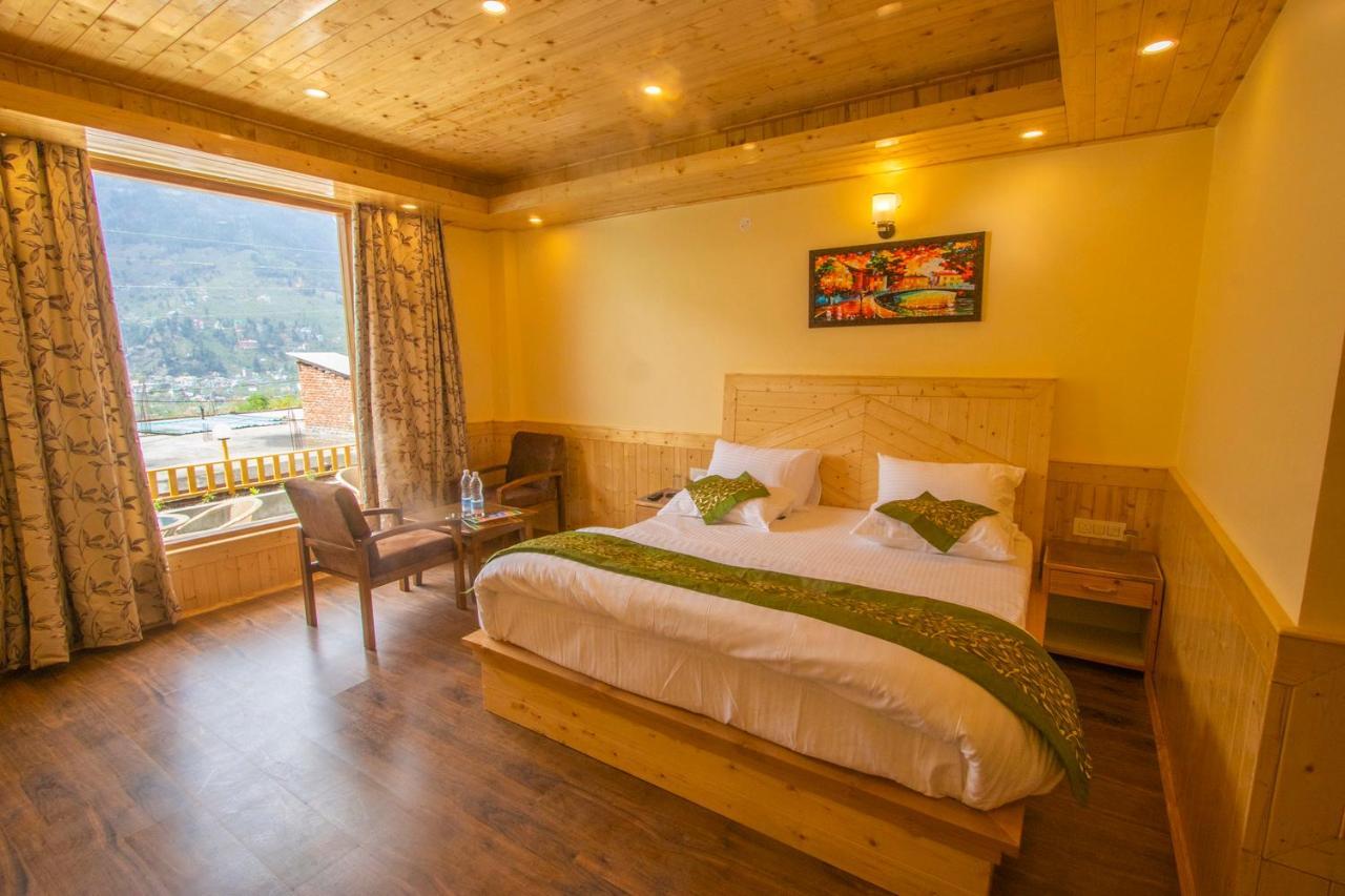Green Hills, Hotel 3*
