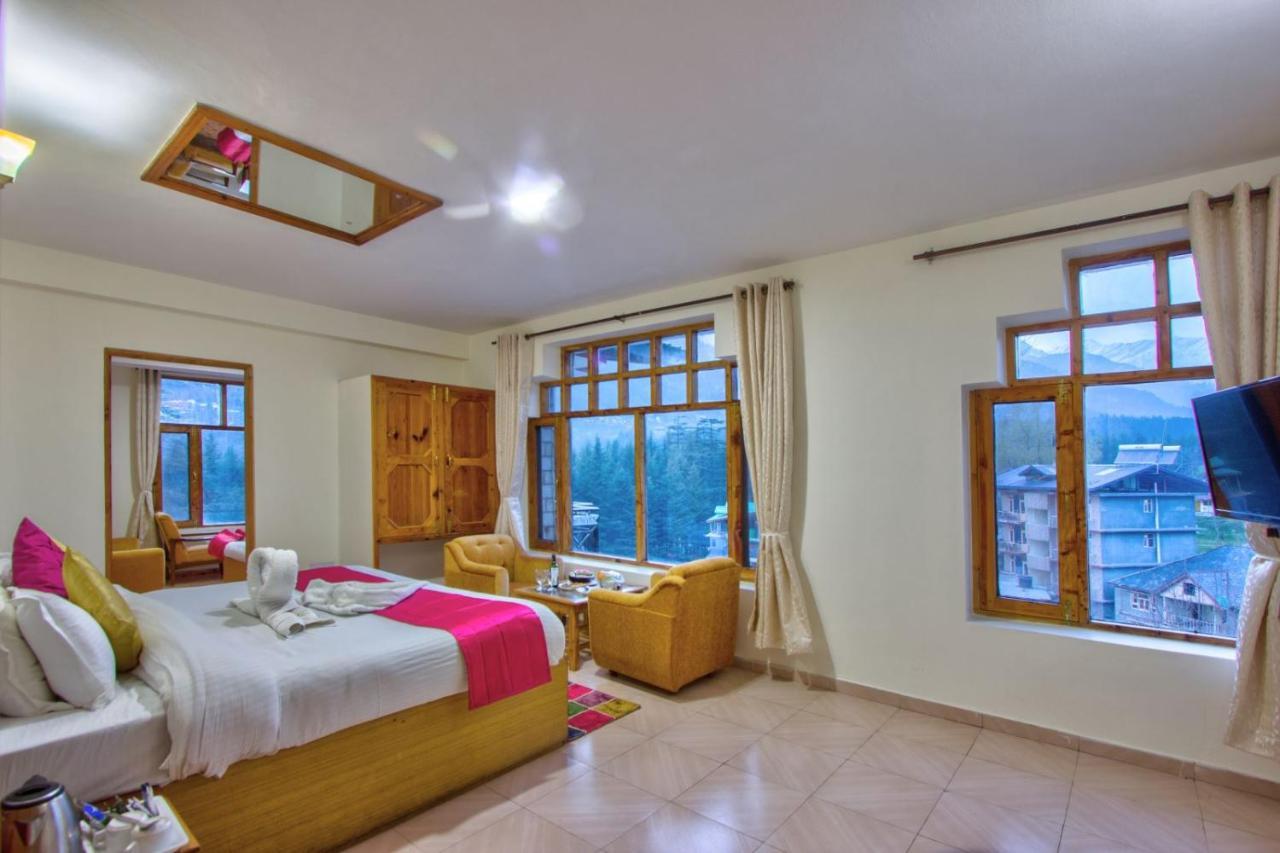 White Mountain Hotel