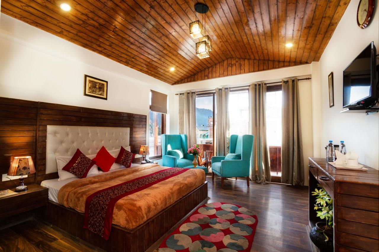 The Spruce Mansion 3*