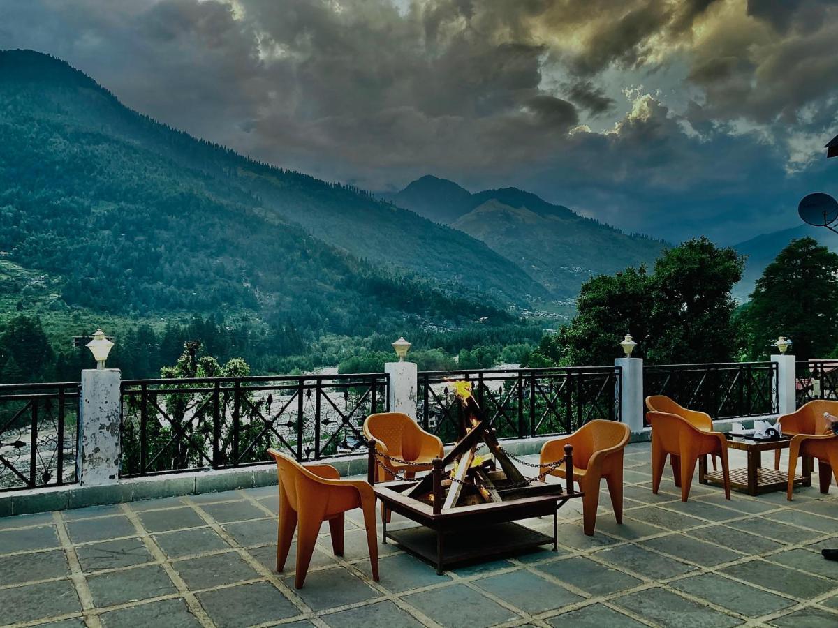 Hotel Hollywood Manali (Himachal Pradesh)