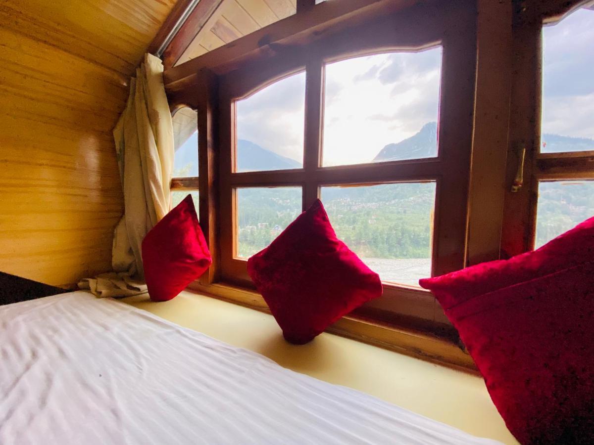 Hotel Hollywood Hotel Manali (Himachal Pradesh)