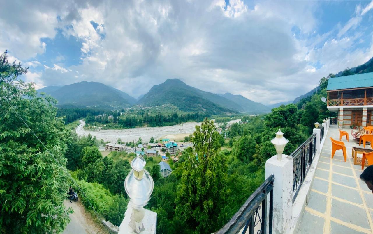 Hotel Hollywood Manali (Himachal Pradesh)