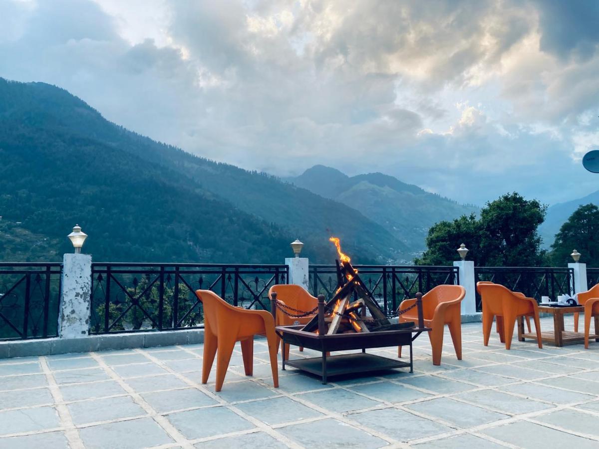 Hotel Hollywood Hotel Manali (Himachal Pradesh)