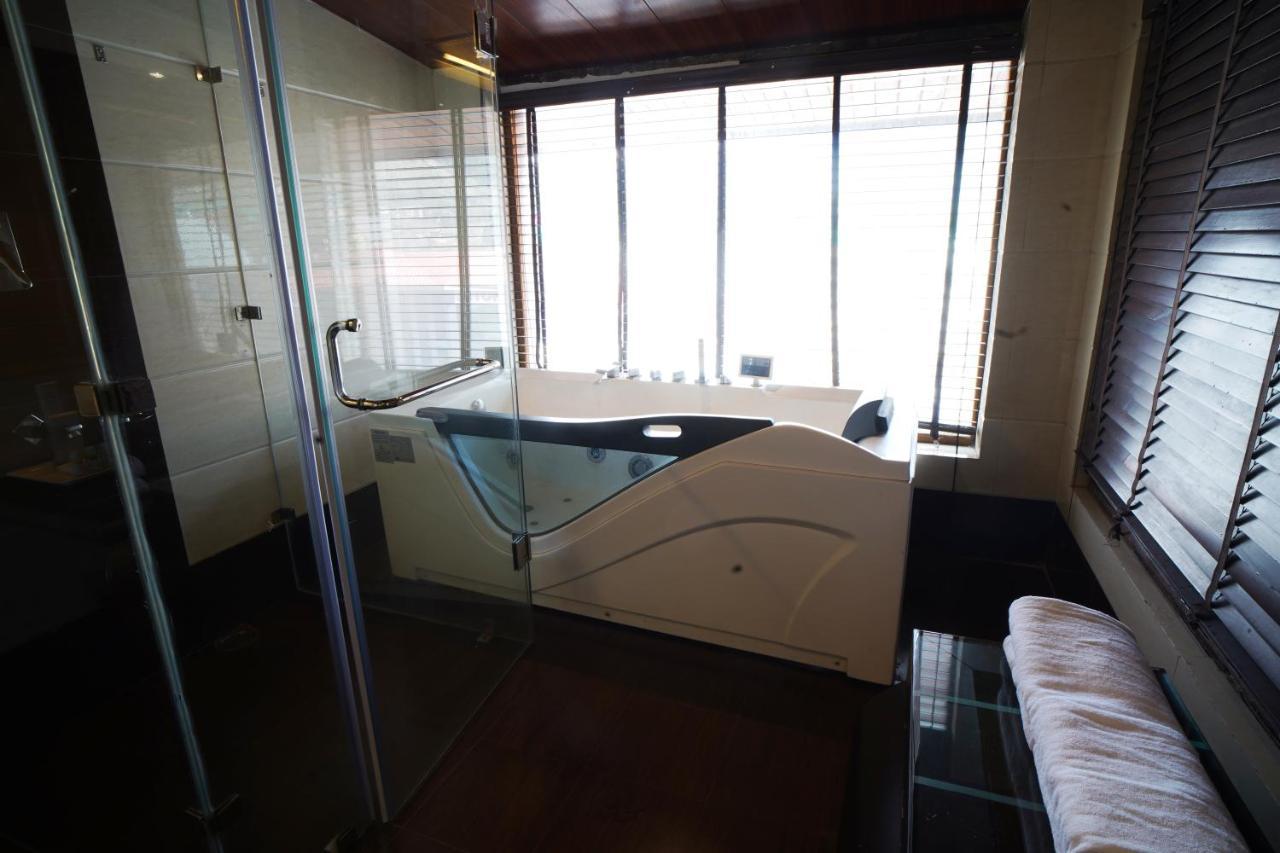 Hotel Sandhya & 4*