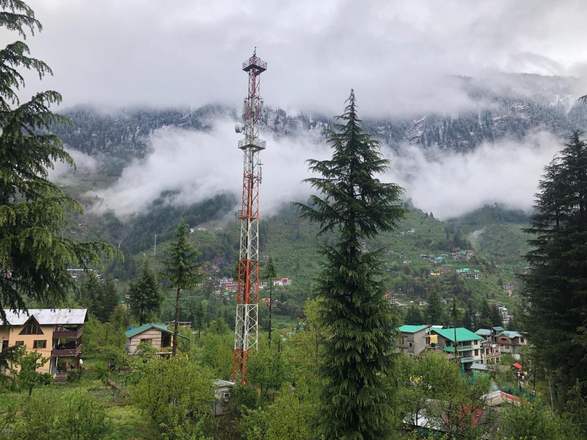 Red House Cafe And Hotel Manali (Himachal Pradesh)