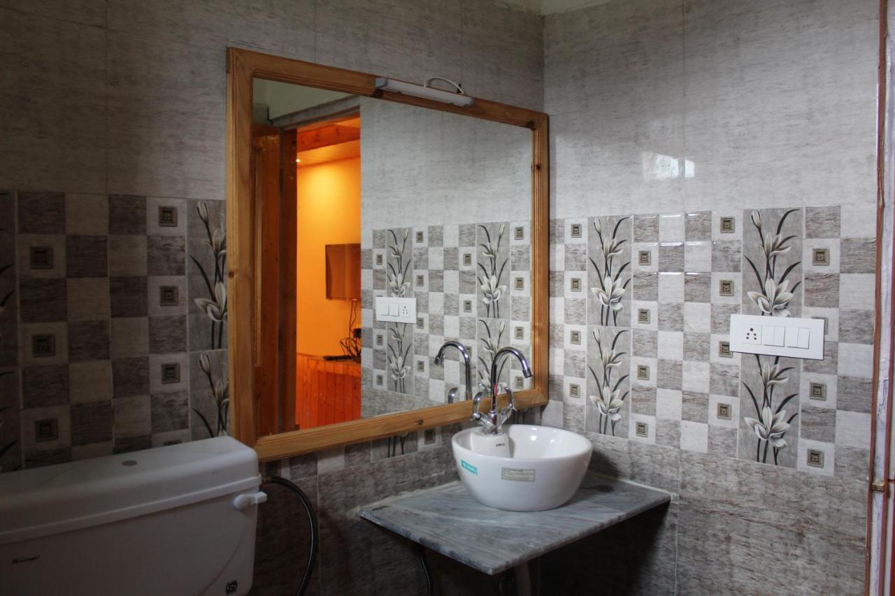 Manalsu Guest house *