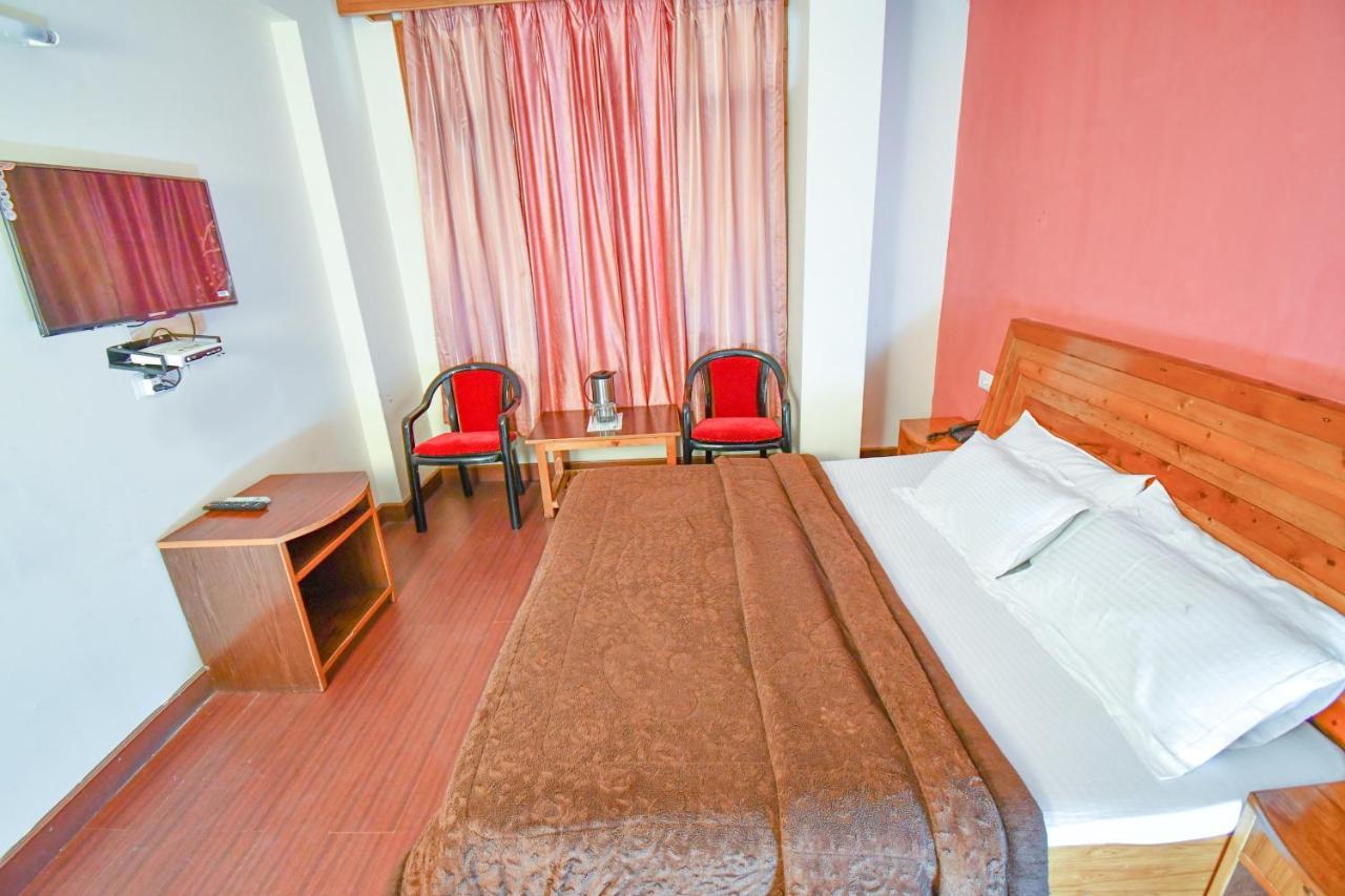 Adarsh Annexe Hotel 2*