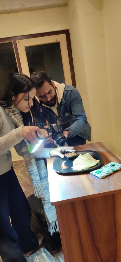 Cafe Monkbase- Food And Manali (Himachal Pradesh)