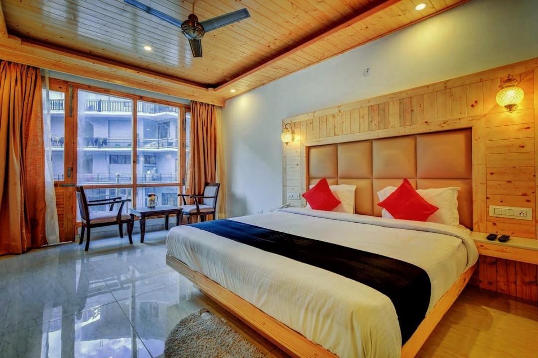 Hotel Tanwar Villa Manali (Himachal Pradesh)