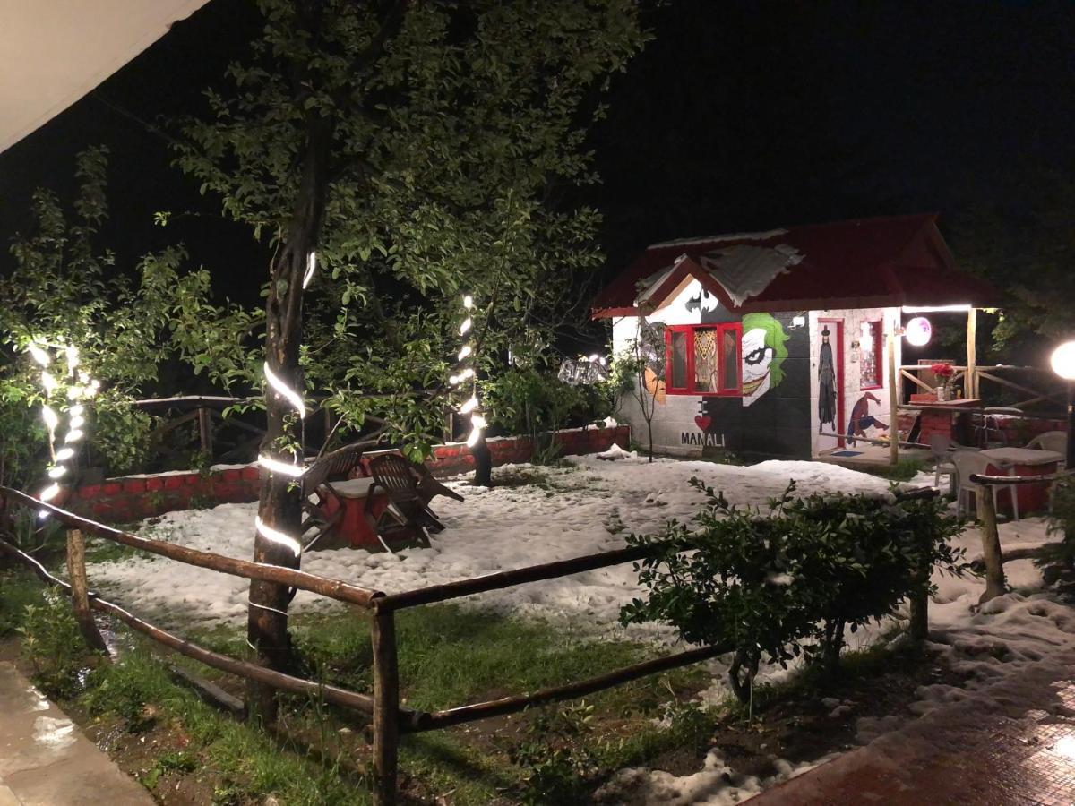 Red House Cafe And * Manali (Himachal Pradesh)