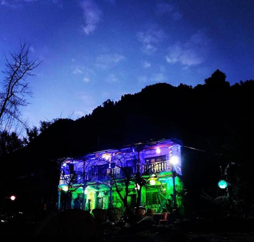 Hostel Vatika For Backpackers *