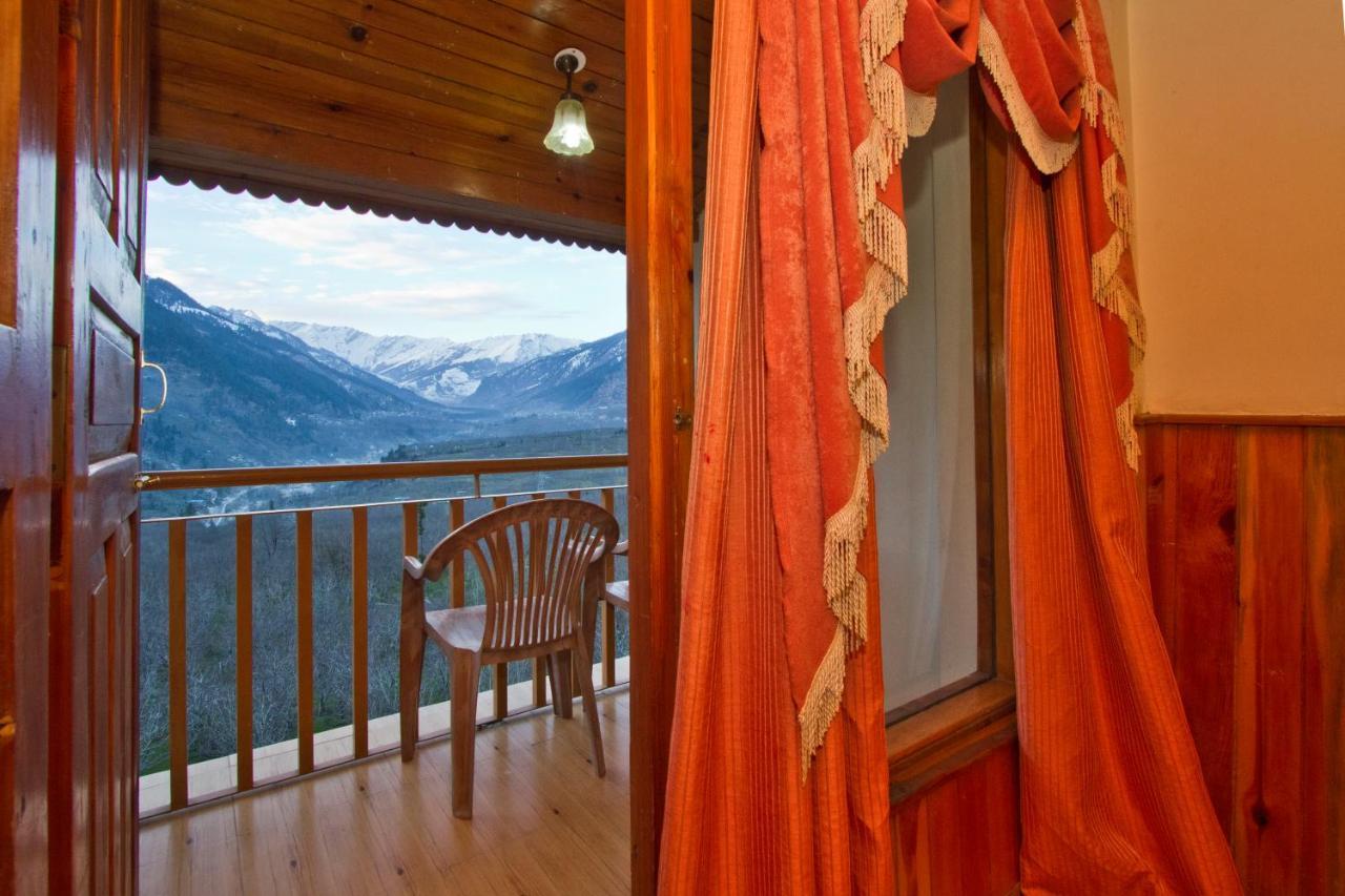 Resort Sarthak Resorts-reside In Nature With View, 9 Kms From Mall Road 3*