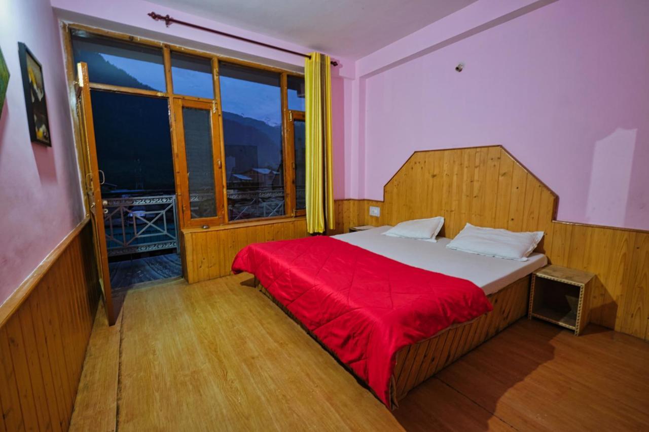 Hostel Voyageur Nest *