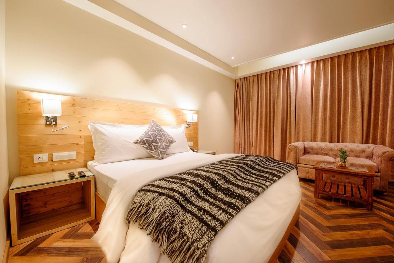 Naturevilas Sarovar Portico - Centrally Heated Hotel