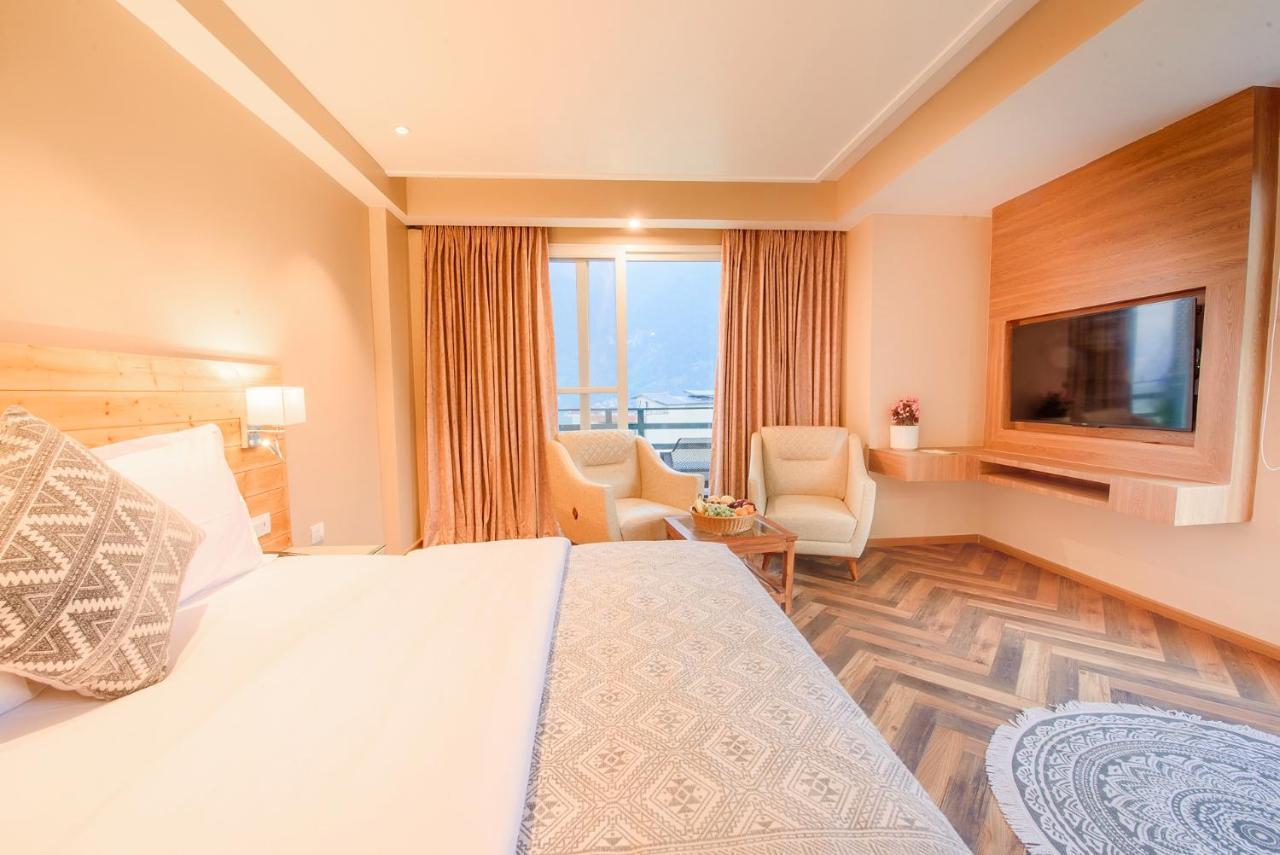 Naturevilas Sarovar Portico - Centrally Heated Hotel
