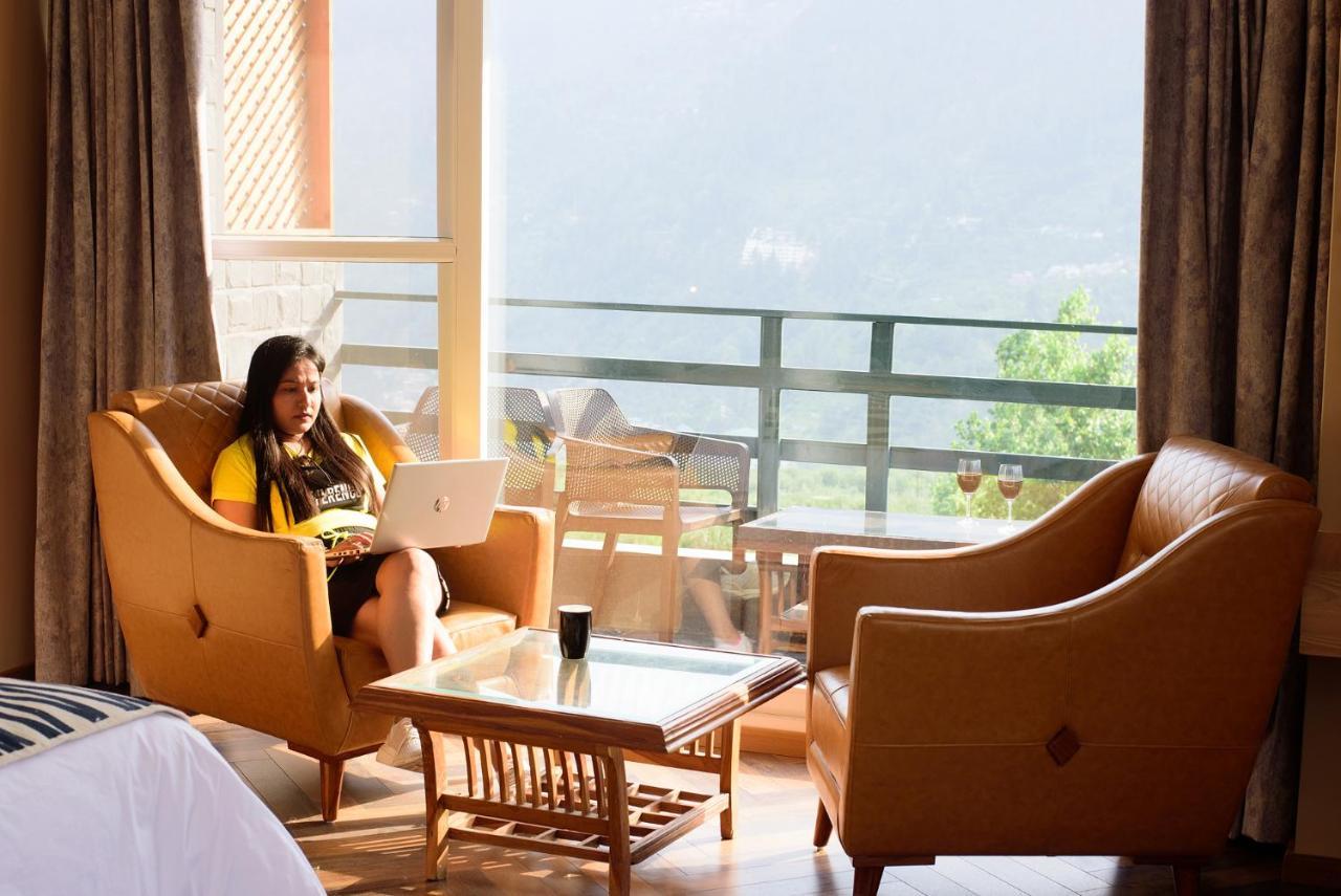 Naturevilas Sarovar Portico - Centrally Heated Hotel