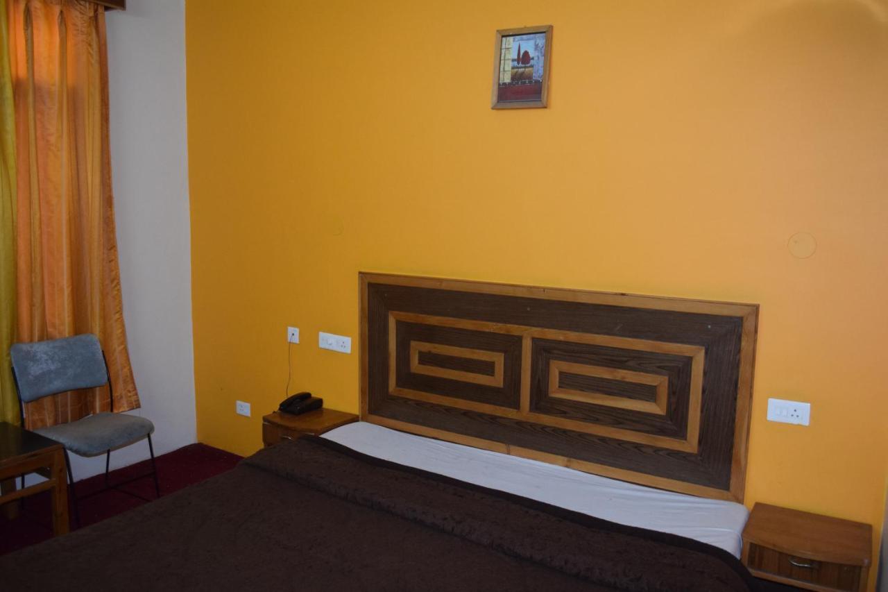 Hotel Adarsh Annexe 2*