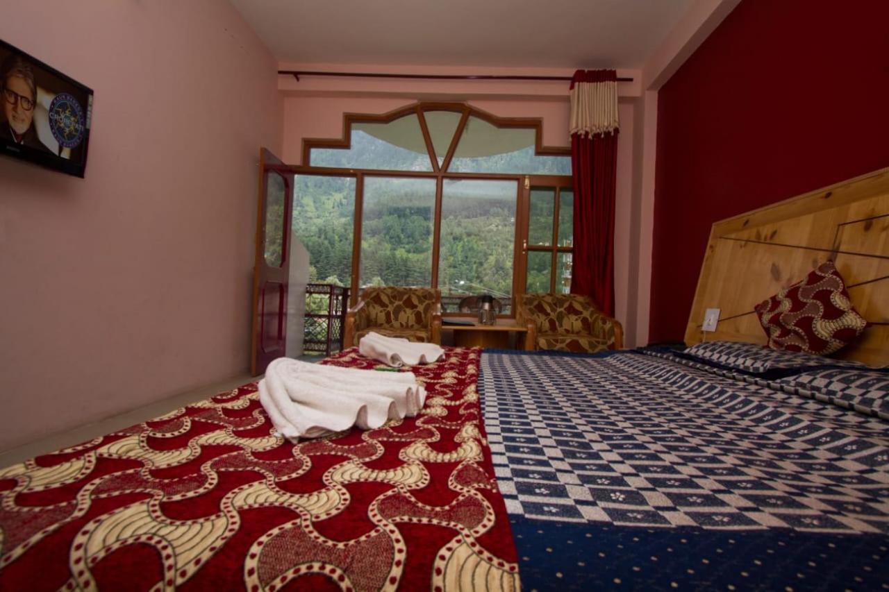 Himanshu Hotel