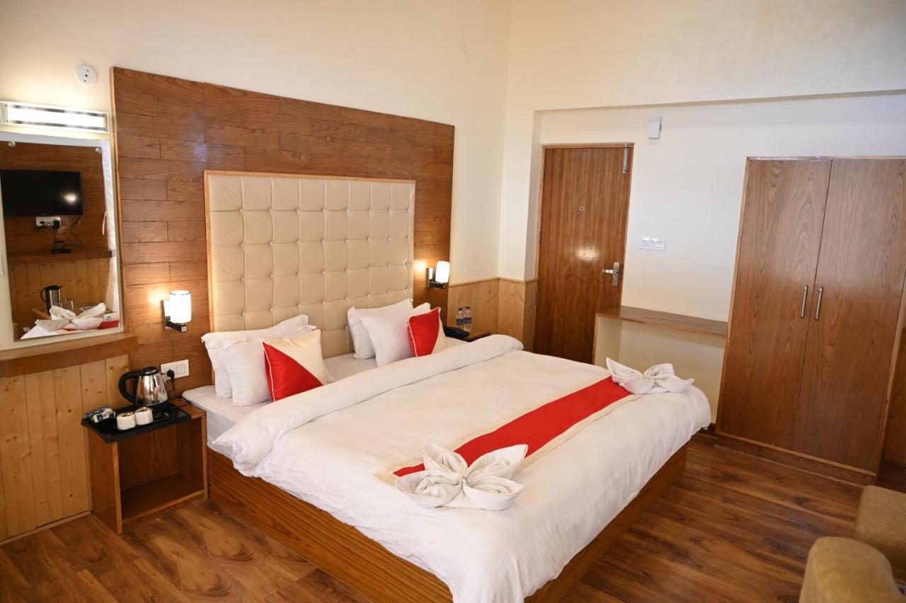 Highq Hotel Manali (Himachal Pradesh)