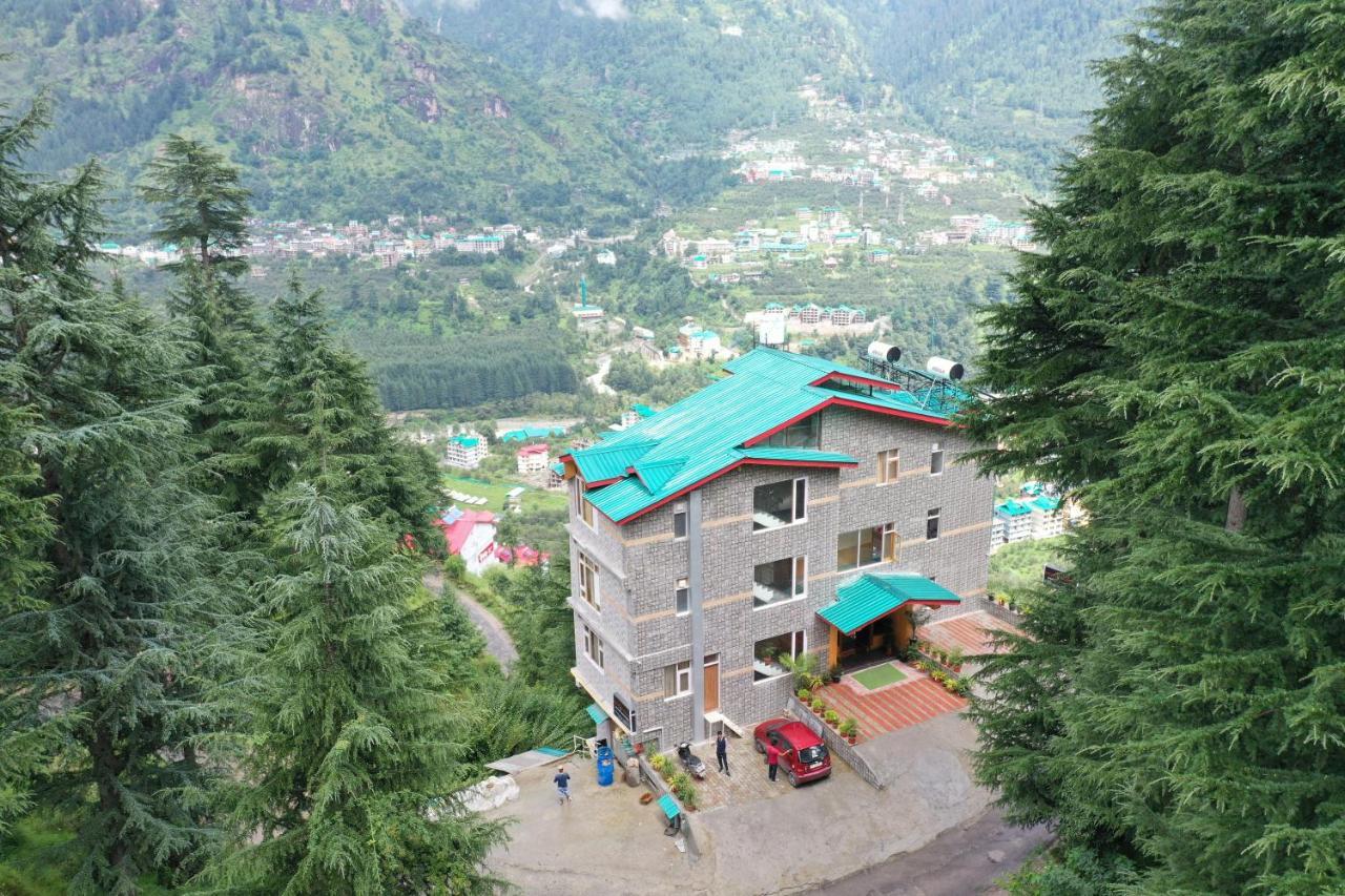Highq Hotel 3*
