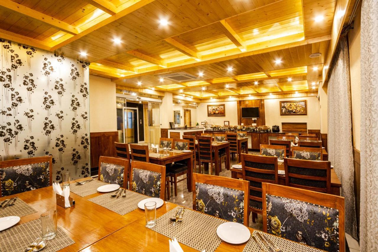 Suryansh Regency Manali Centrally Heated Air Cooled With Private Balconies 4* Manali (Himachal Pradesh)