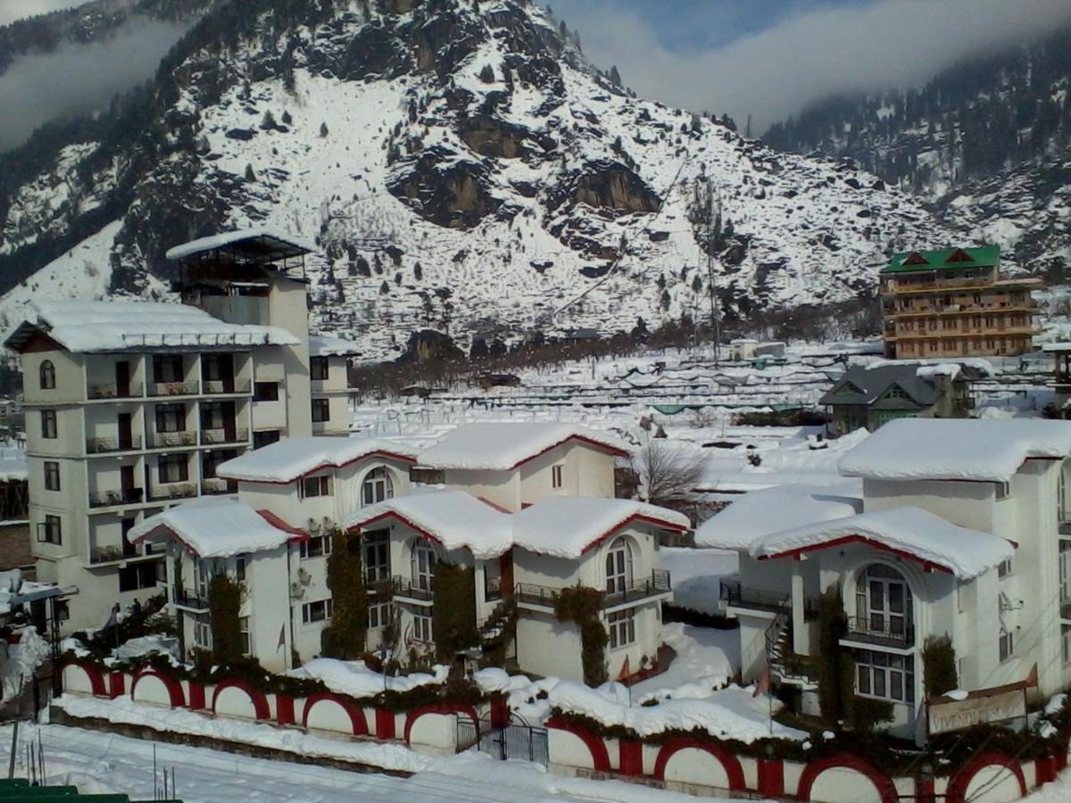 De Vivendi With 35000 Sqft Open Lawn With Bbq Resort 4*
